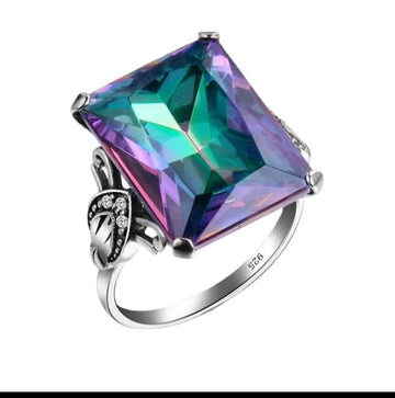 Fashion Geometric Zircon Alloy ring 

$5.00